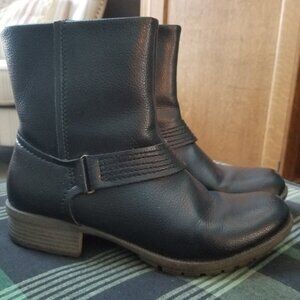 Clark's womens boots, size 8.5